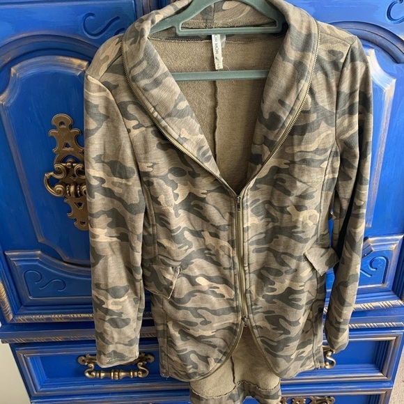 Mur Mur Camo Long Zip Sweater Tunic Size Small - Picture 1 of 5